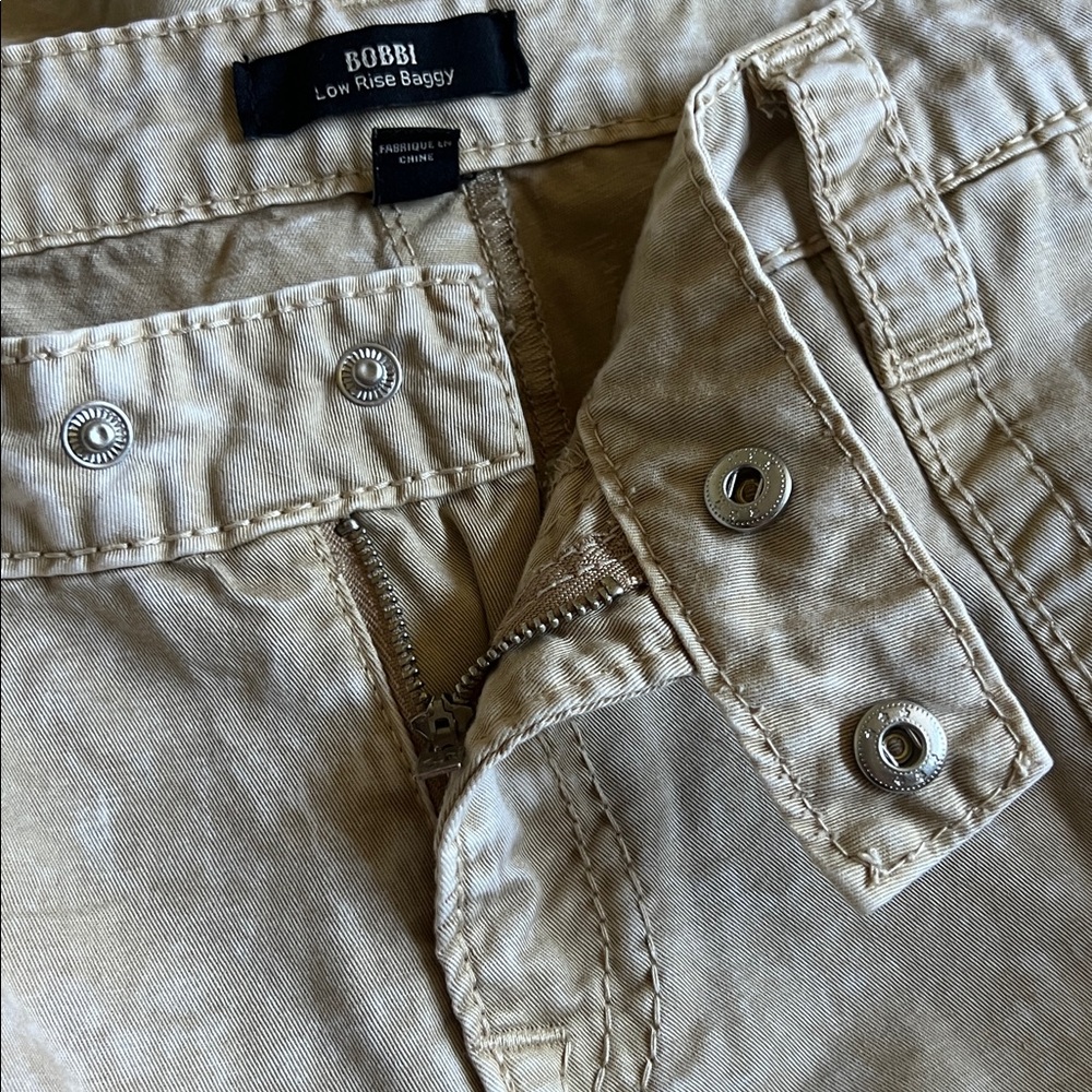 NWT. True Religion, size 32 (aka sz 14), Bobbi low-rise baggy cargos - Picture 15 of 16